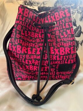 LexBreezy Breezy Graffiti Pakeke Bag, BNWOT